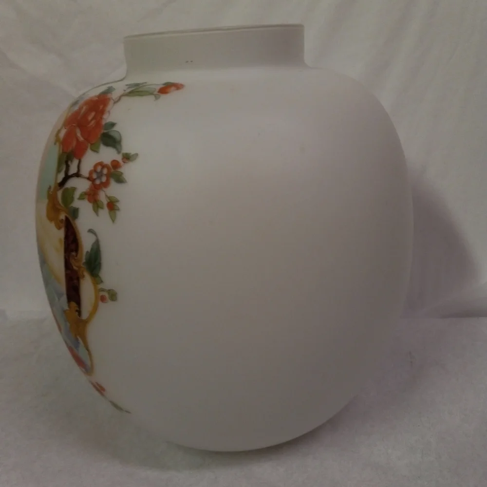 NORLEANS Handmade Frosty Glass Vase Asian Women Sitting & Kneeling Styling Hair